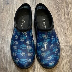 Blue Sloggers
Made in USA
Size 9